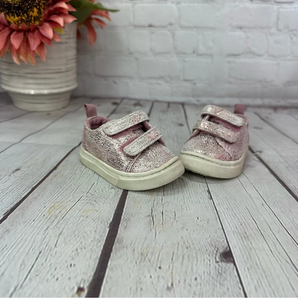 toms baby infant pink iridescent infant sneakers shoes with hook and loop sz 2